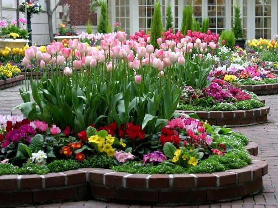 29 Creative Flower Bed Ideas for Your Garden