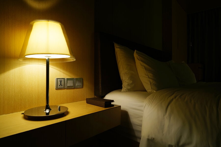 Nightstand lamp