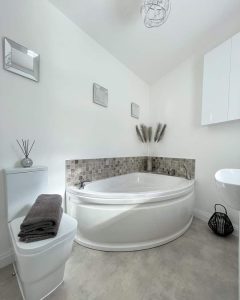 Small Bathroom Ideas with Tub -hill_family_home