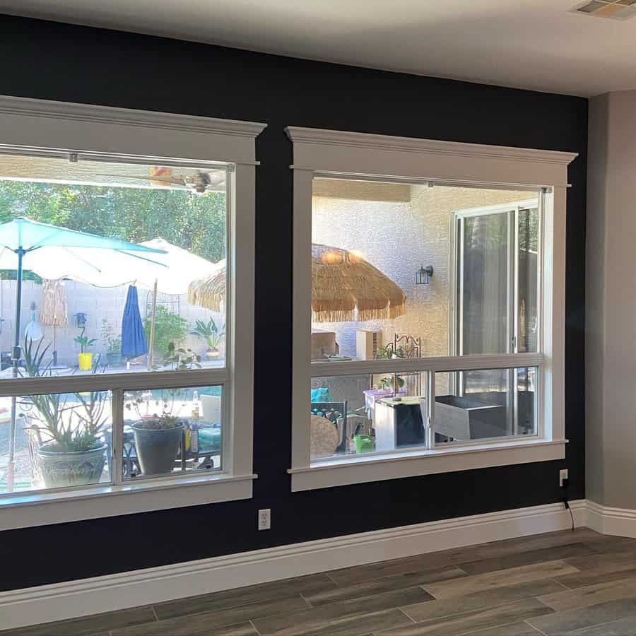 Craftsman window trim