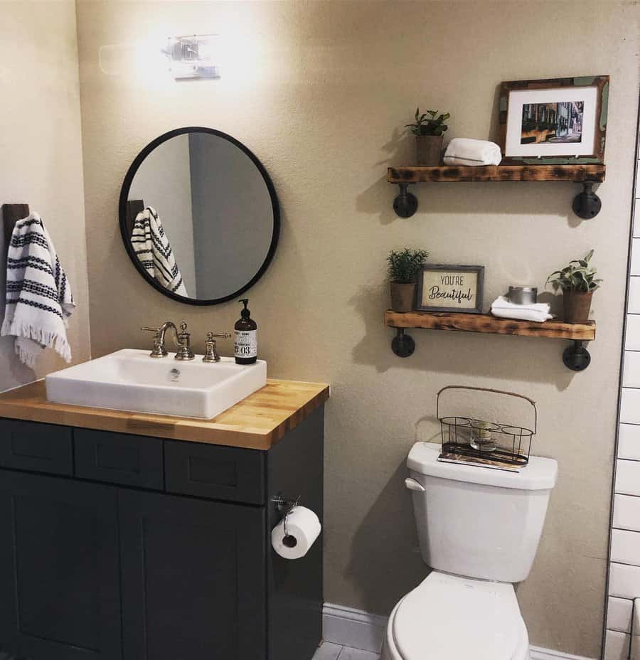 DIY bathroom shelf