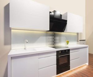 Glass White Kitchen Backsplash Ideas 9