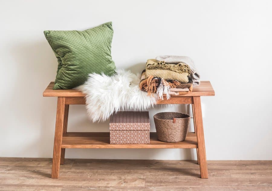 Sitting bench with storage